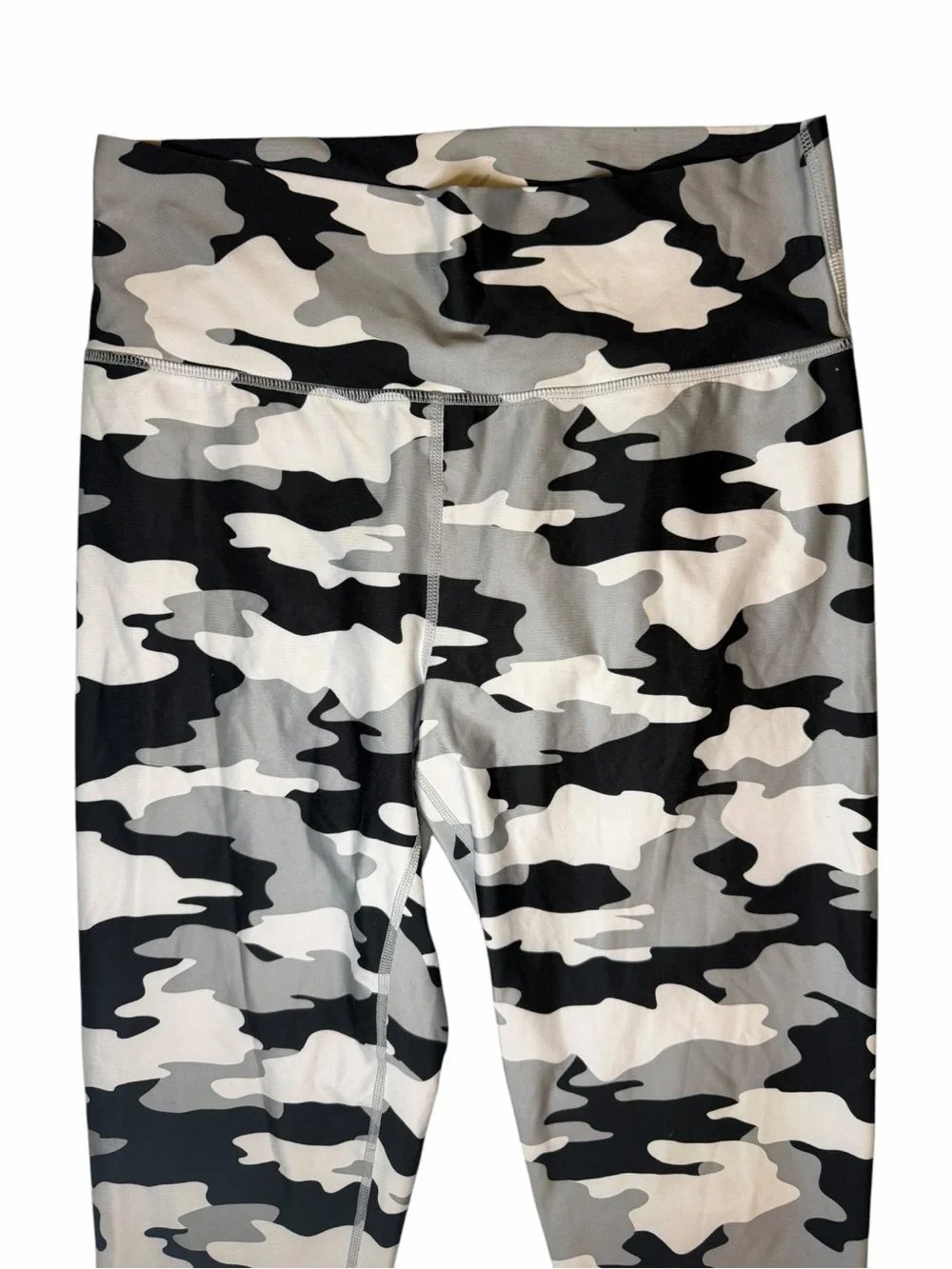 Kyodan Camo Print Leggings in Black, Gray & White
